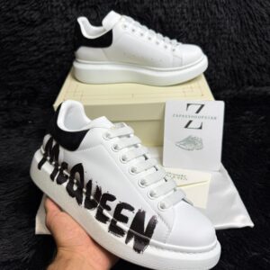 MCQUEEN GRAFITTI