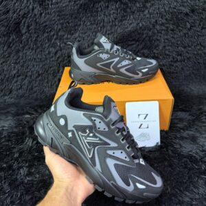 LV RUNNER TATIC